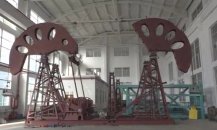 双井联动抽油机